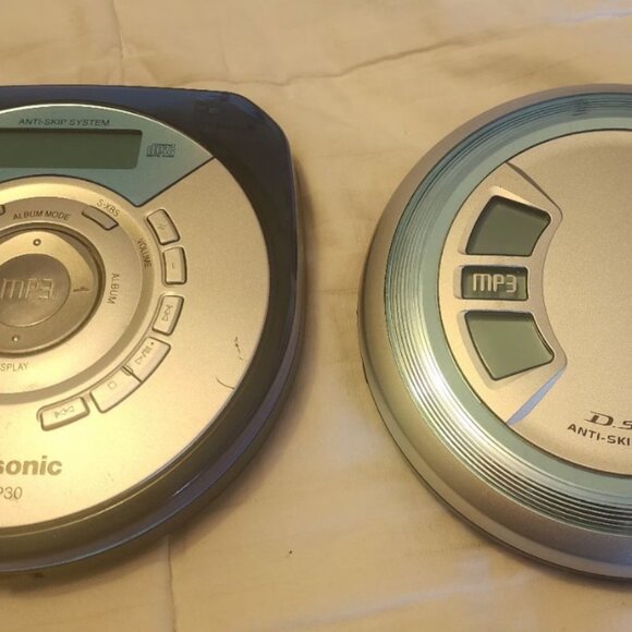 1980s  Vintage Panasonic Portable CD Players SL SX430 & SL MP30, WORK! - Picture 1 of 3
